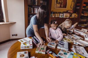 Legionowo angielski konwersacje nauka przez zabawę gry karciane